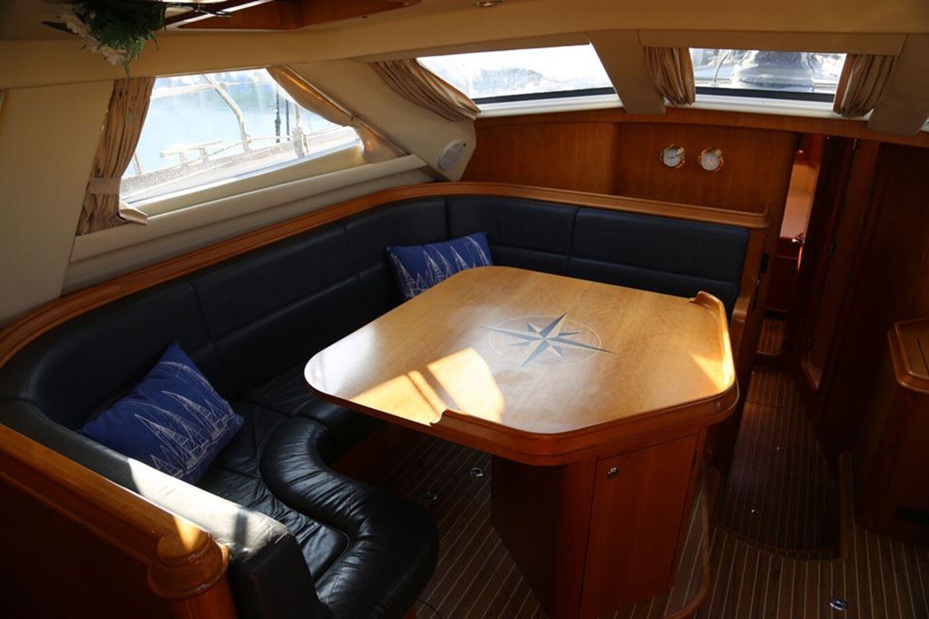 2009-discovery-55-9-b1caca