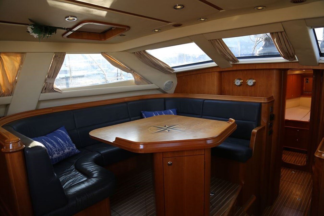 2009-discovery-55-9-b1caca