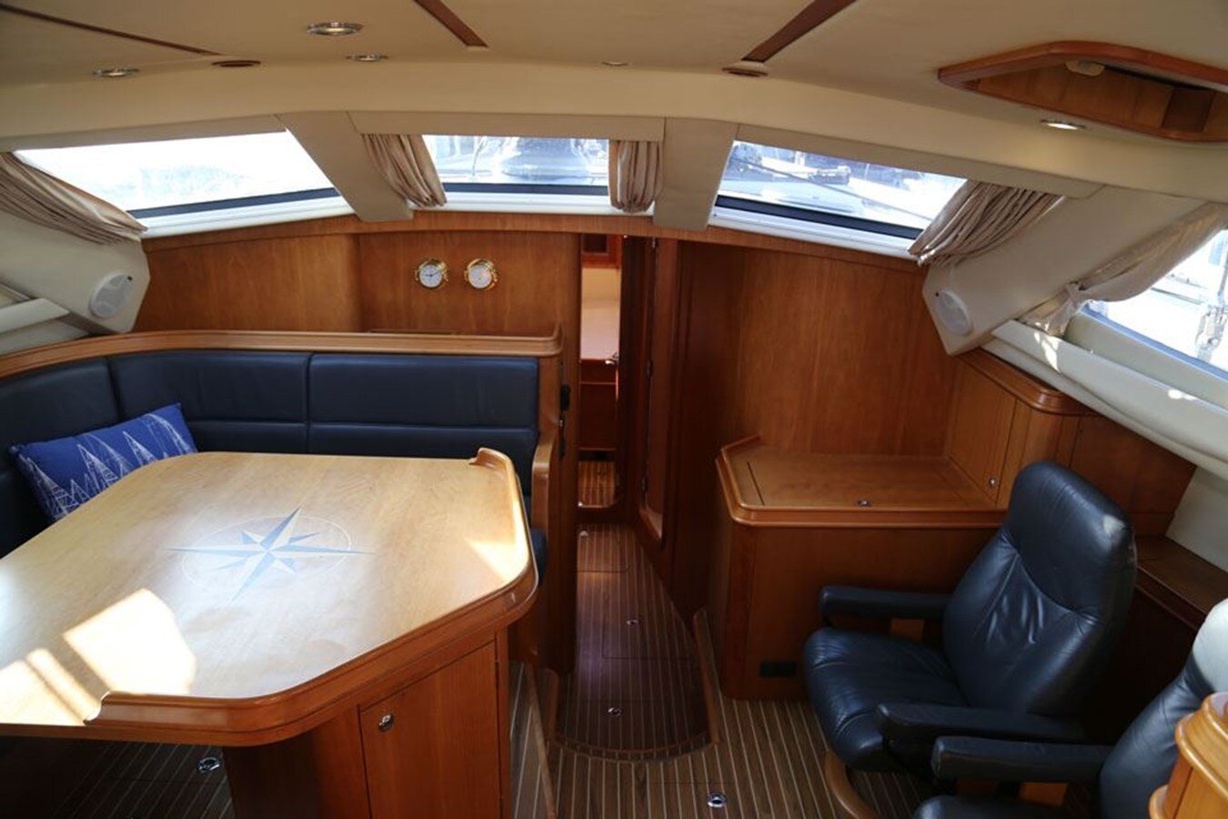 2009-discovery-55-9-b1caca