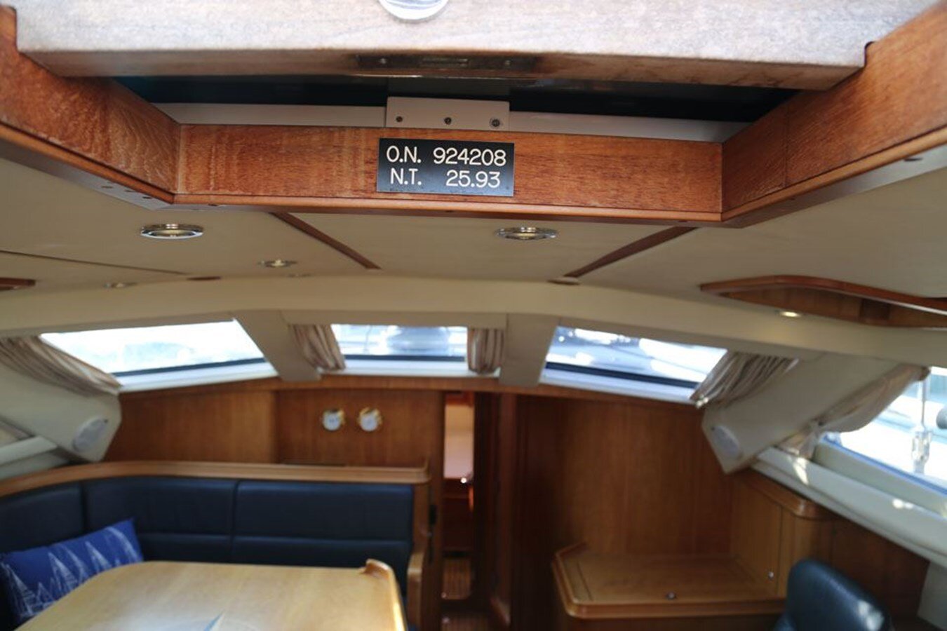 2009-discovery-55-9-b1caca