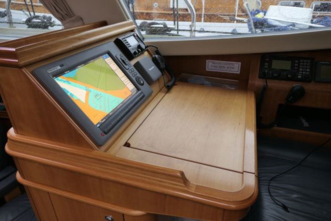 2009-discovery-55-9-b1caca