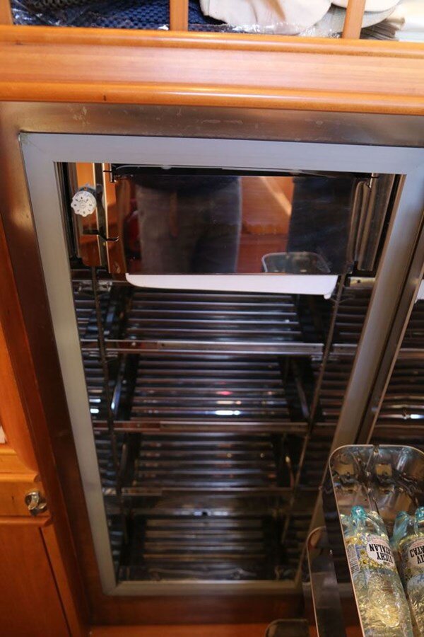 2009-discovery-55-9-b1caca