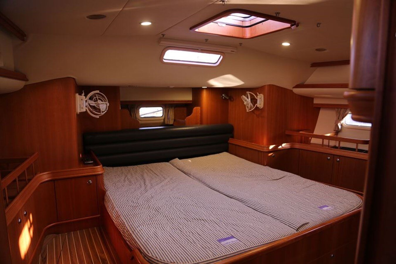 2009-discovery-55-9-b1caca