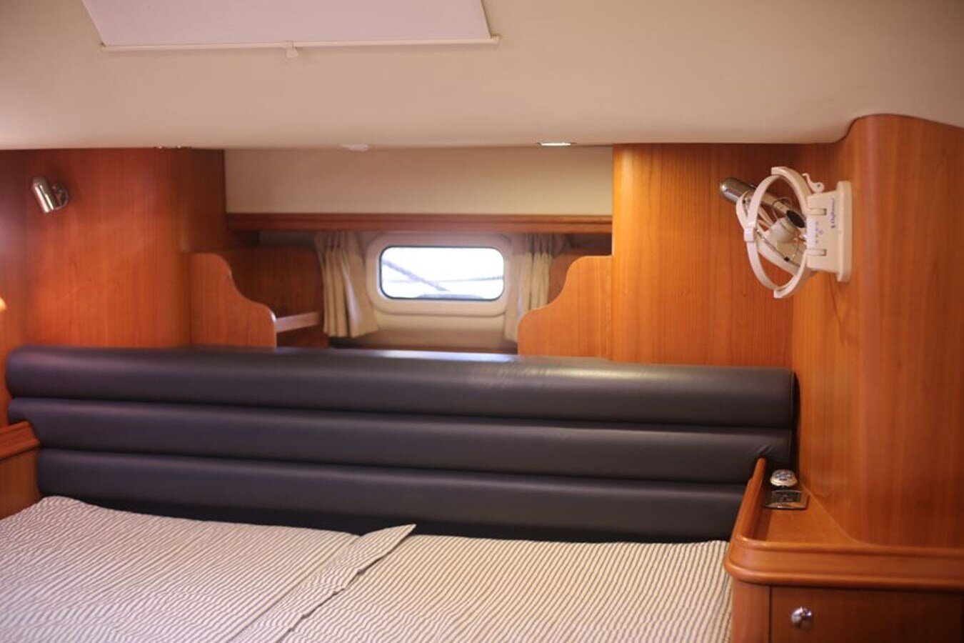 2009-discovery-55-9-b1caca