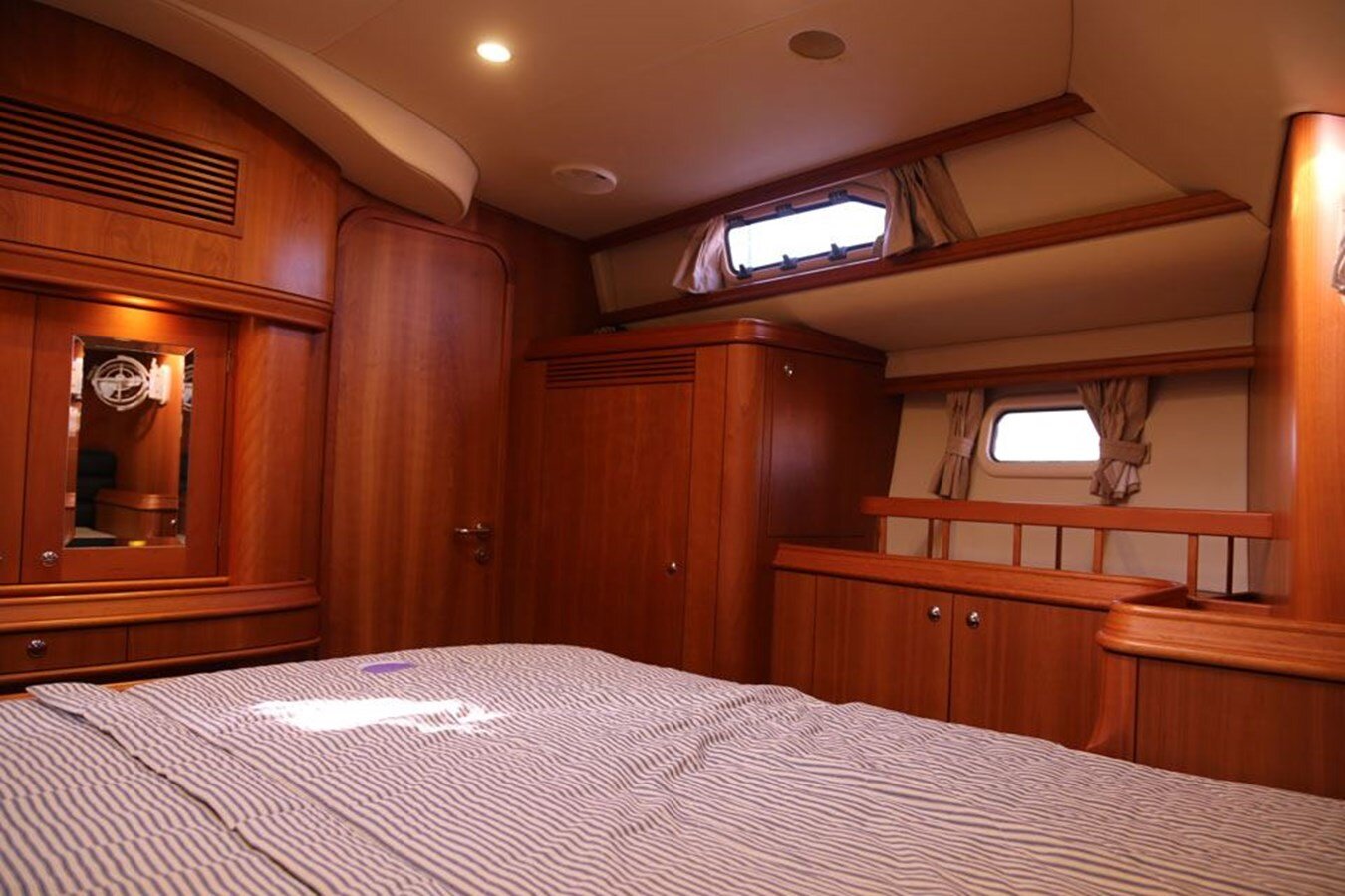 2009-discovery-55-9-b1caca