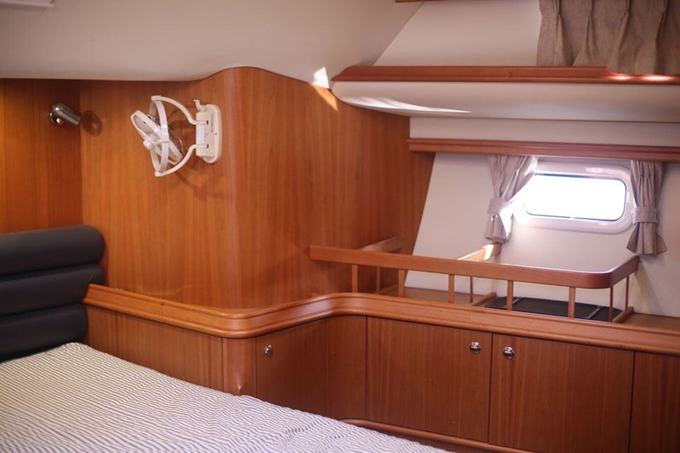 2009-discovery-55-9-b1caca