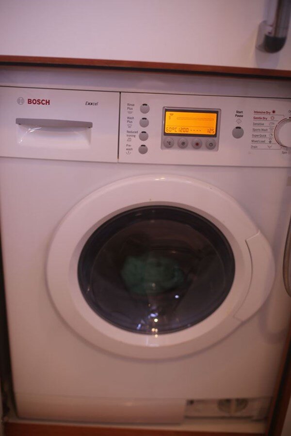 2009-discovery-55-9-b1caca