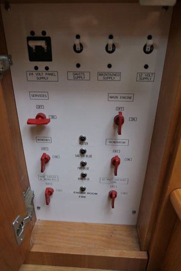 2009-discovery-55-9-b1caca