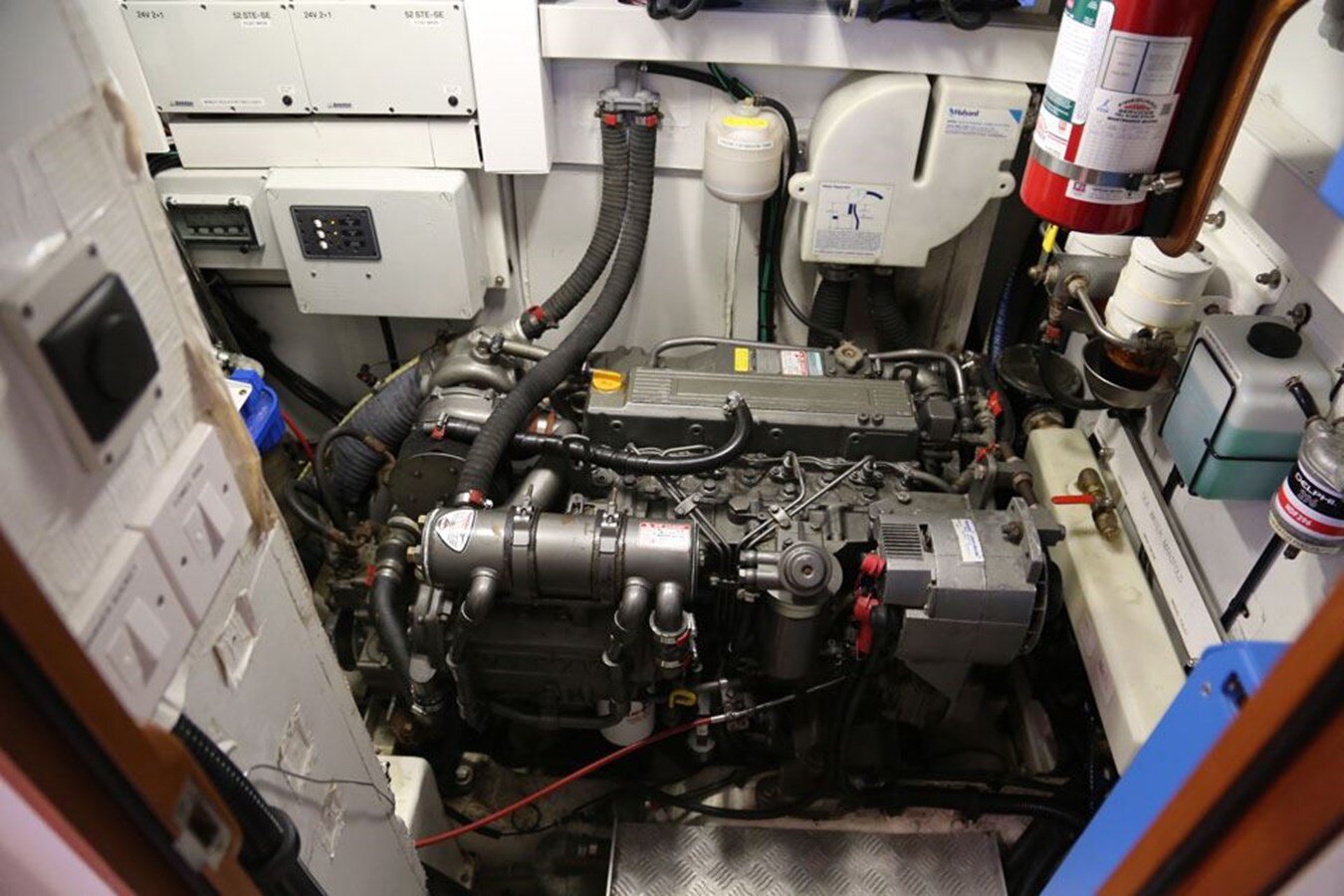 2009-discovery-55-9-b1caca