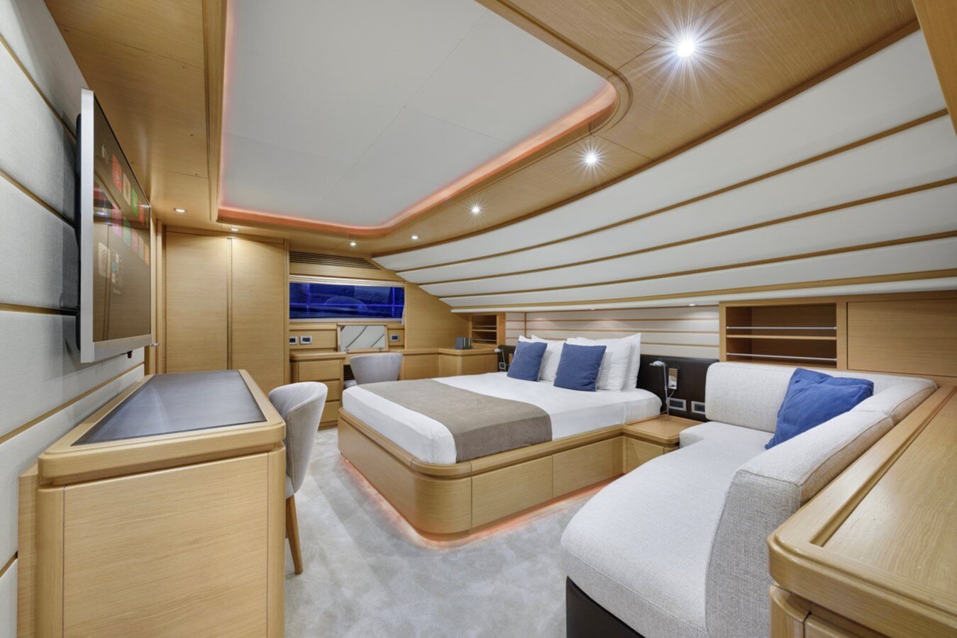 2009-ferretti-custom-line-97-6-b033c1