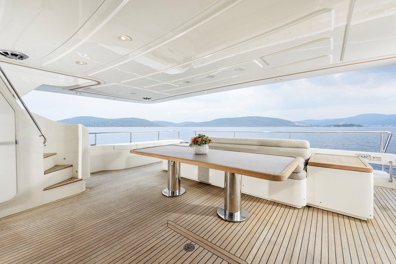 2009-ferretti-custom-line-97-6-b033c1