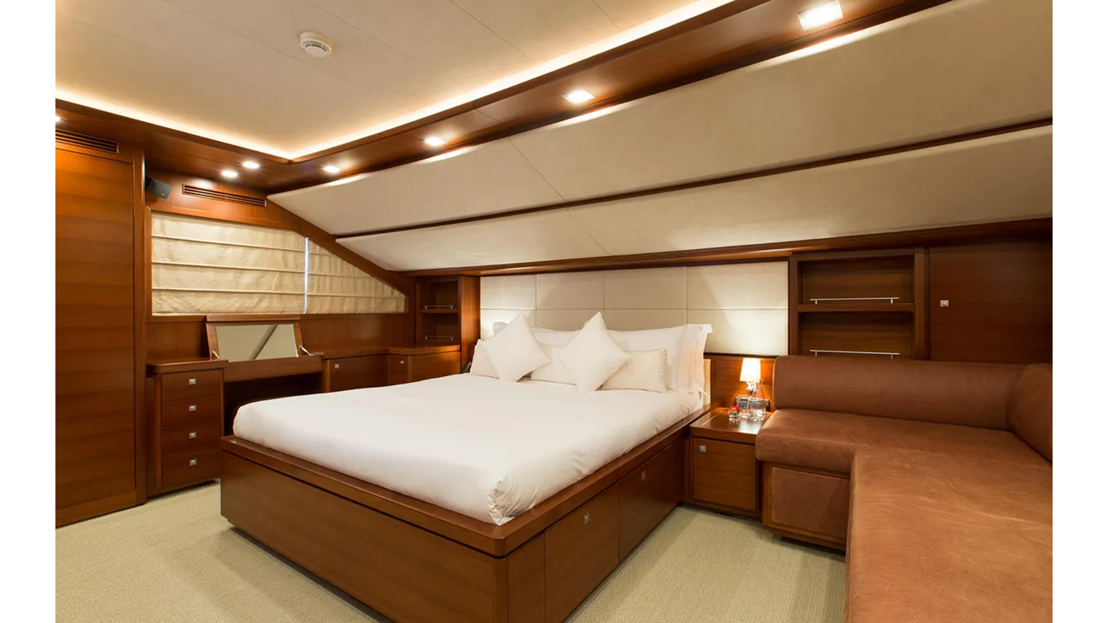 2009-ferretti-yachts-111-7-f1dd55