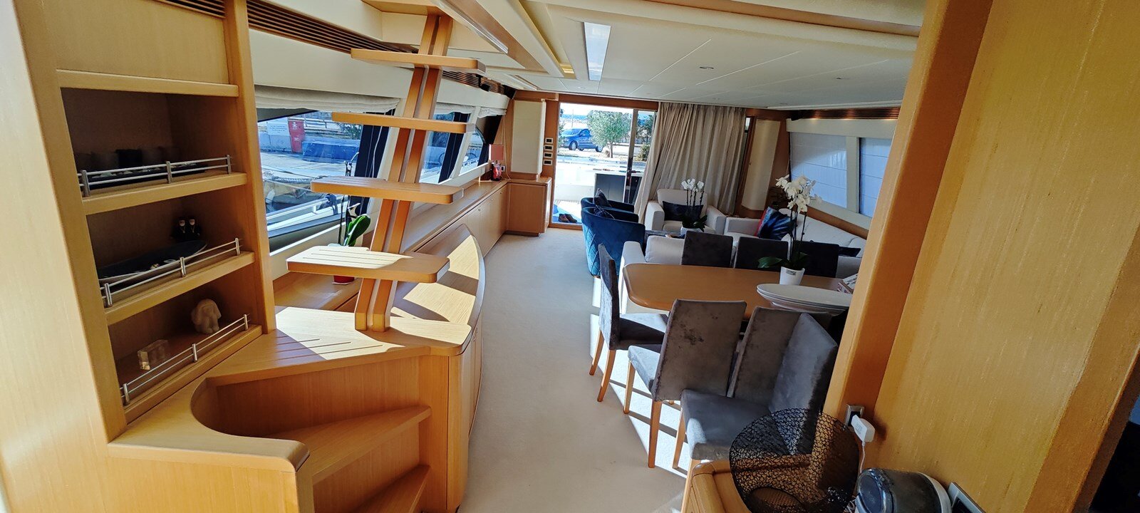 2009-ferretti-yachts-83-694aa5