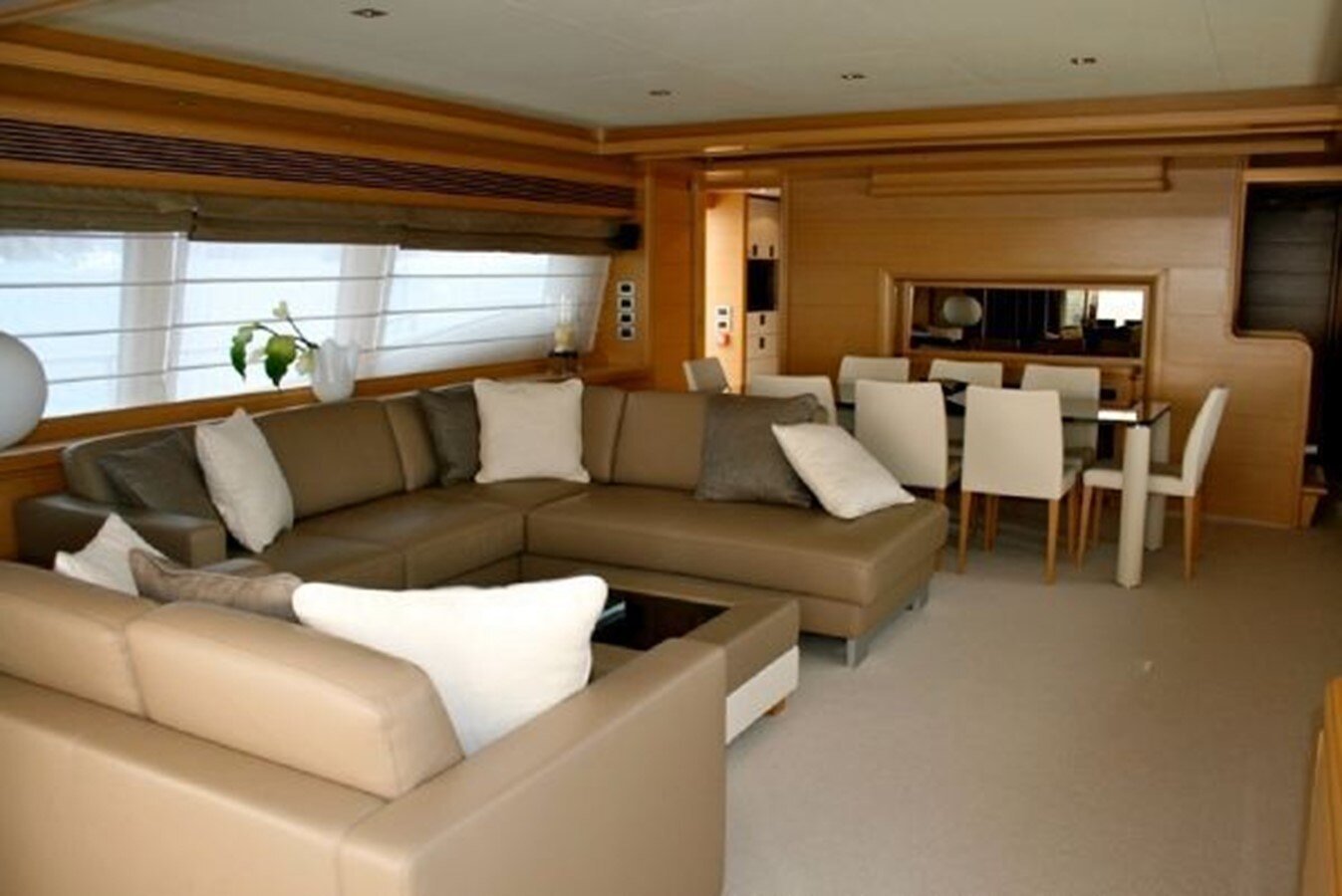 2009-ferretti-yachts-97-892971