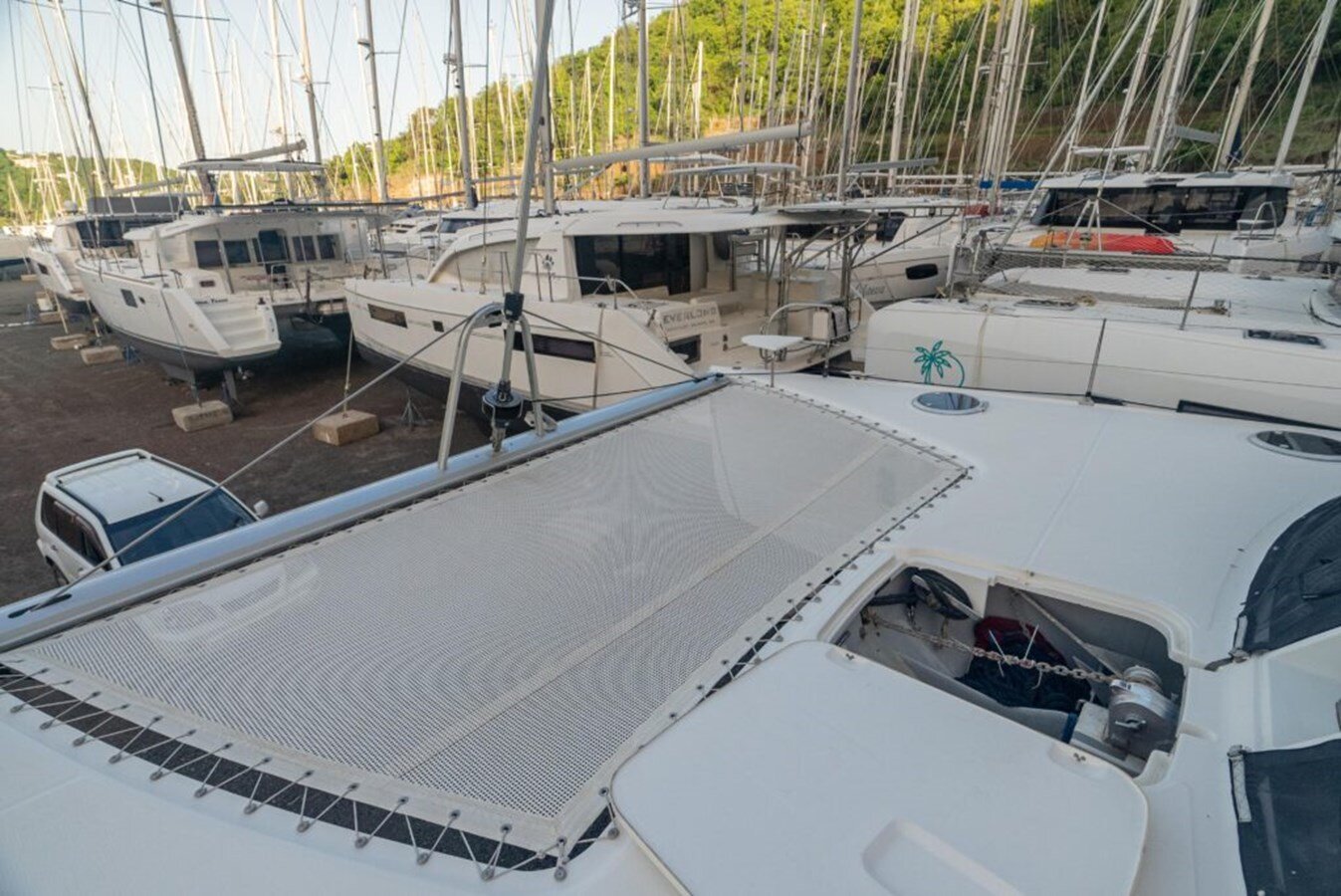 2009-fountaine-pajot-44-3ce7e4