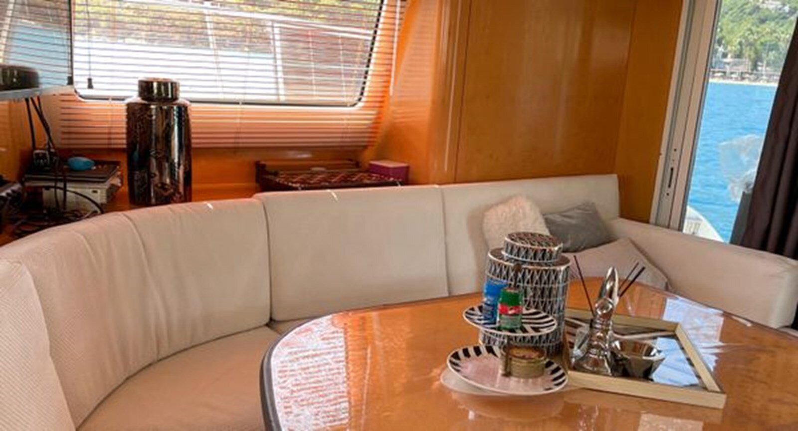 2009-fountaine-pajot-45-8-229a0b