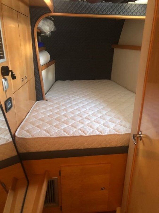 2009-fountaine-pajot-45-8-229a0b