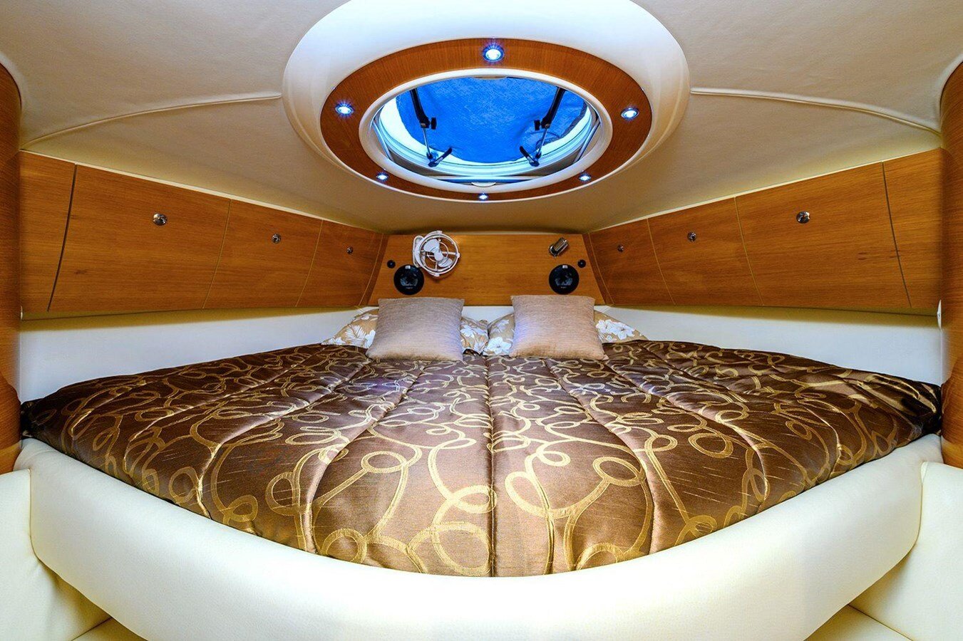 2009-genesis-44-49788b