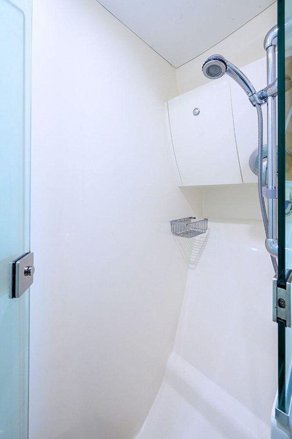 2009-genesis-44-49788b