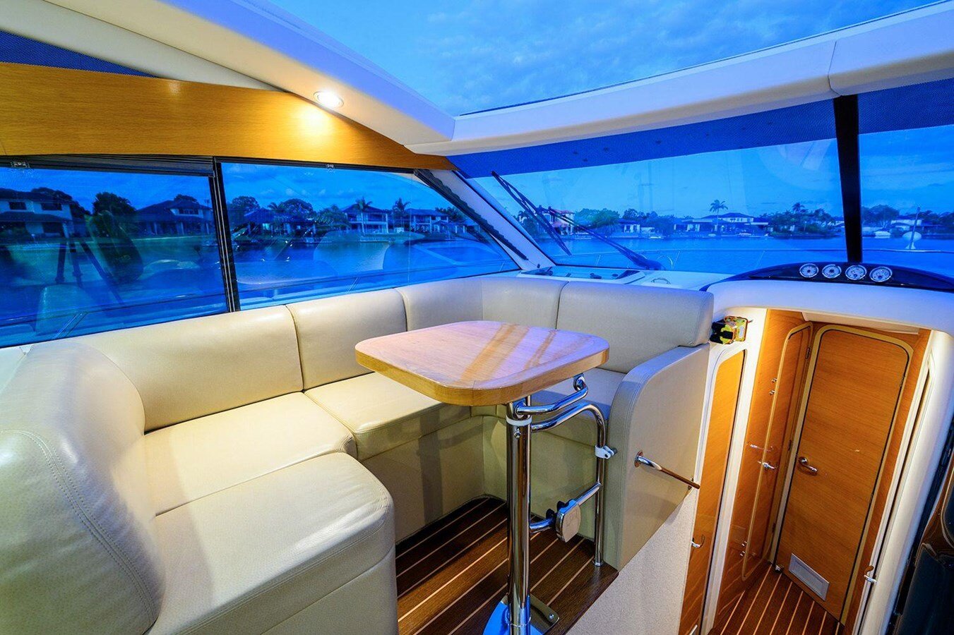 2009-genesis-44-49788b