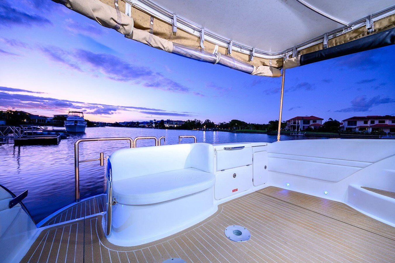 2009-genesis-44-49788b