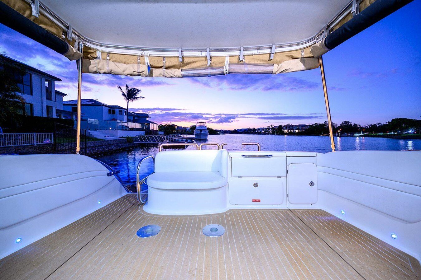 2009-genesis-44-49788b