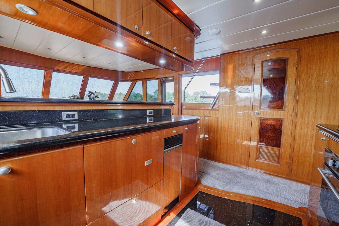 2009-hampton-yachts-70-93921a