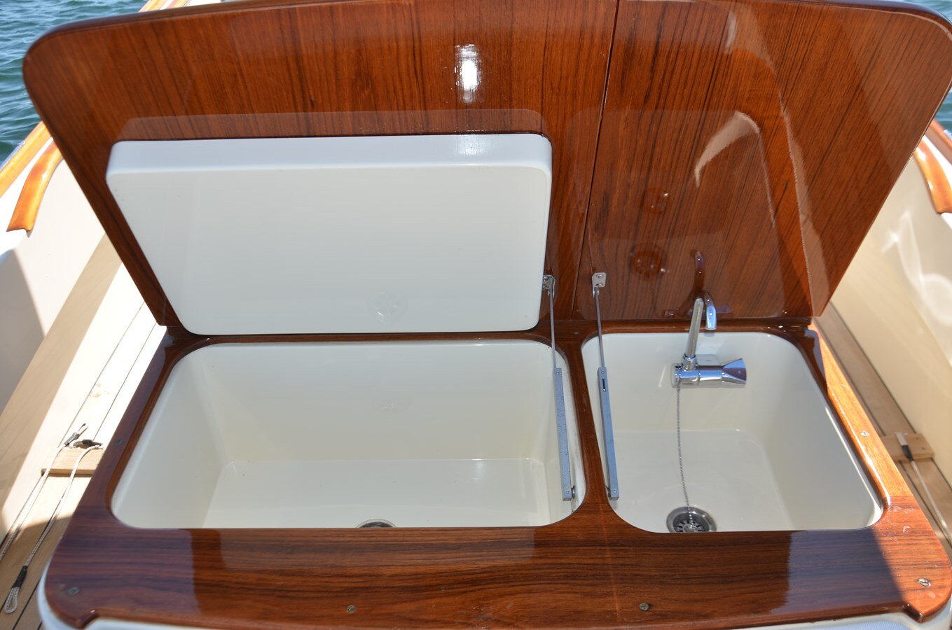 2009-hinckley-29-2-97c8ec