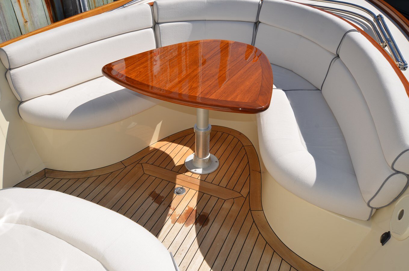 2009-hinckley-29-2-97c8ec