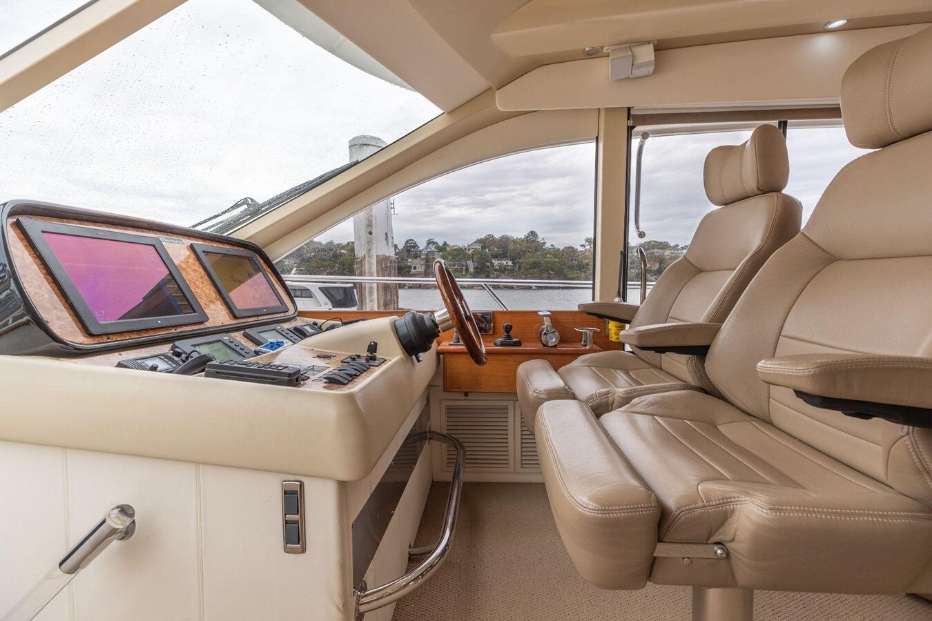 2009-maritimo-62-9-45df35