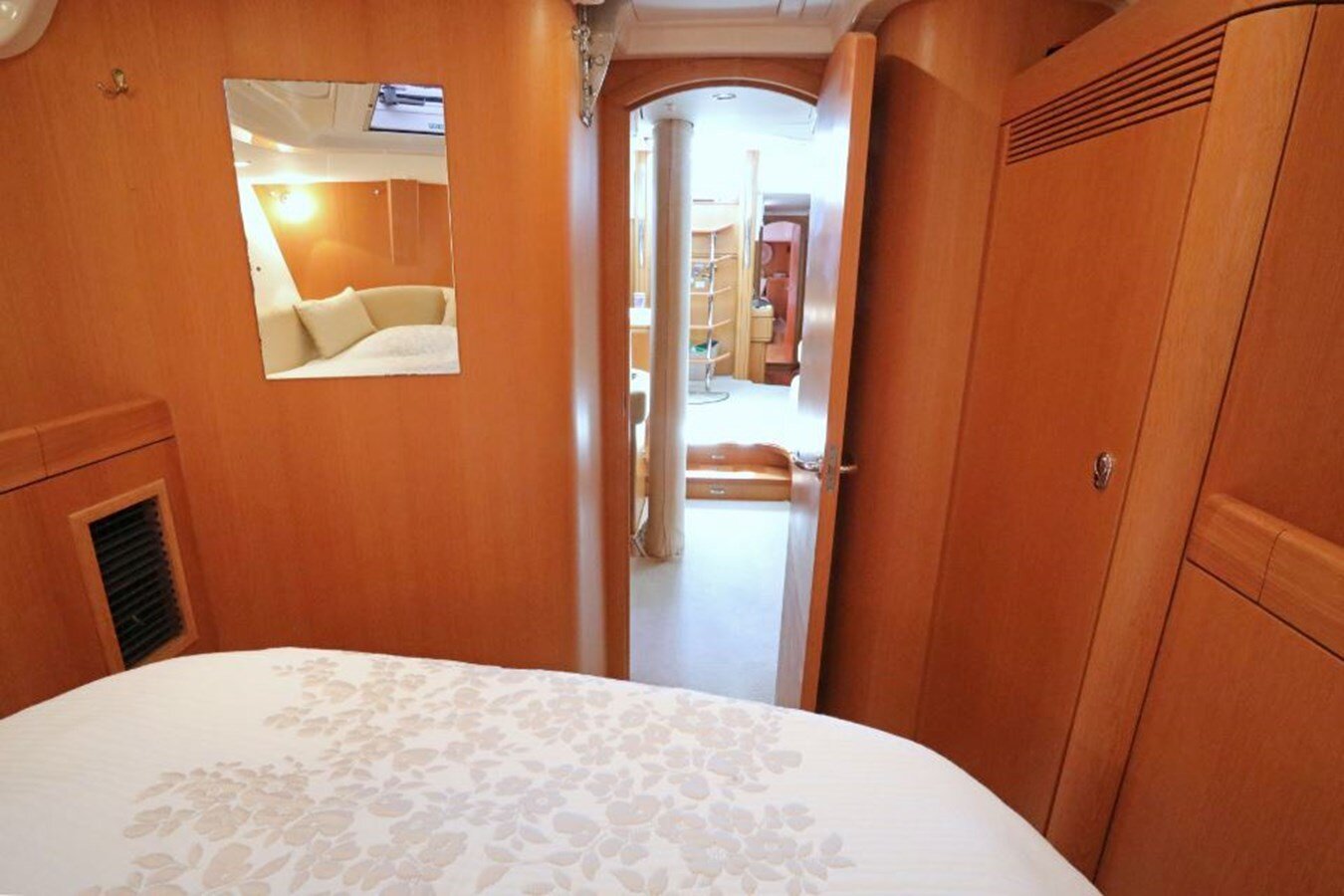 2009-oyster-marine-ltd-53-11-d5a71c