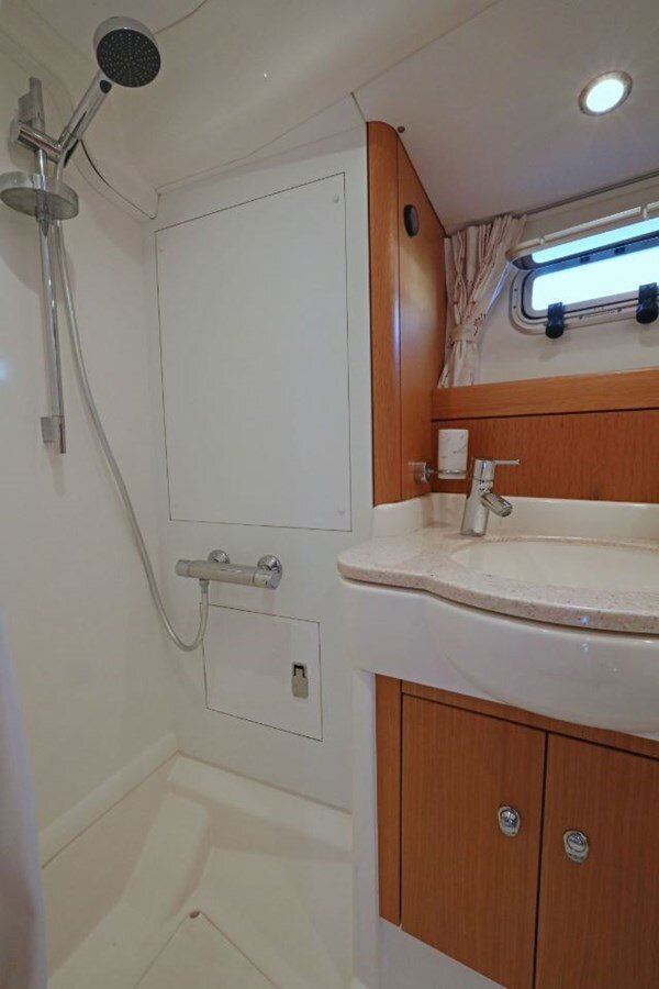 2009-oyster-marine-ltd-53-11-d5a71c