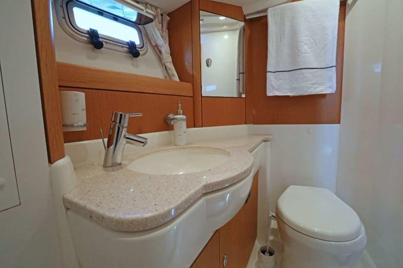 2009-oyster-marine-ltd-53-11-d5a71c