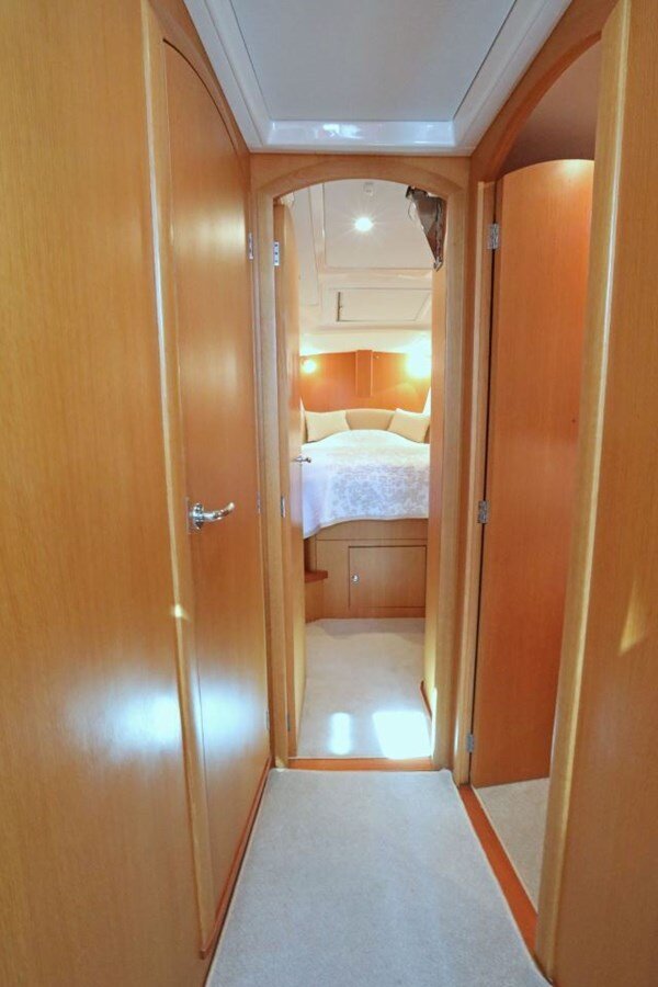 2009-oyster-marine-ltd-53-11-d5a71c