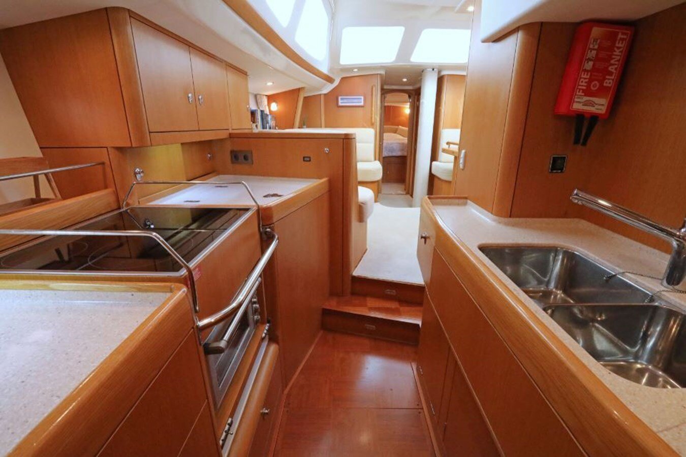 2009-oyster-marine-ltd-53-11-d5a71c