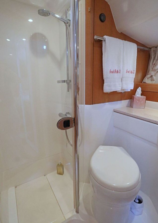 2009-oyster-marine-ltd-53-11-d5a71c