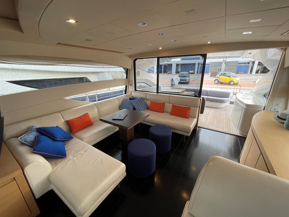 2009-pershing-65-8-a716e6