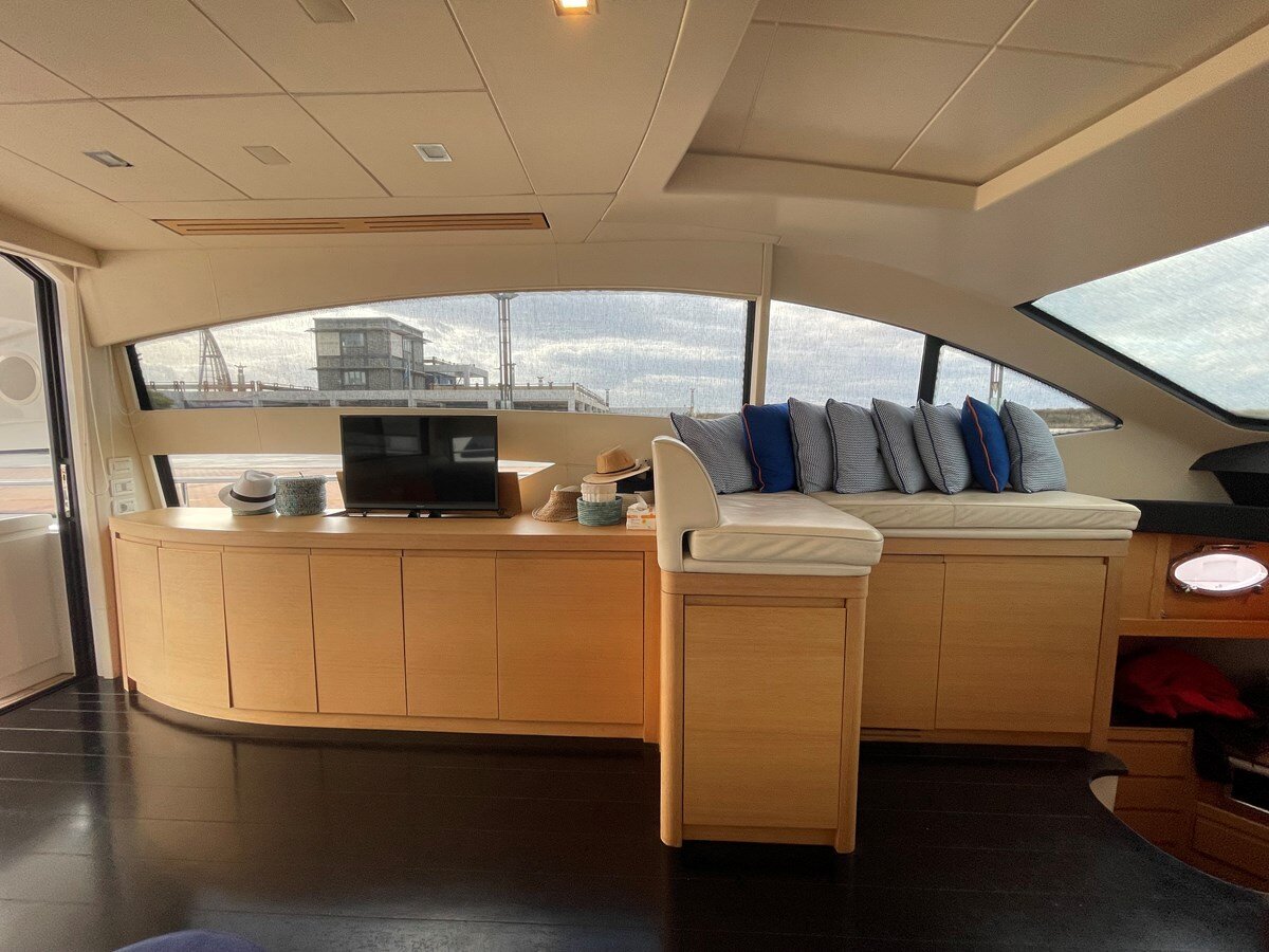 2009-pershing-65-8-a716e6