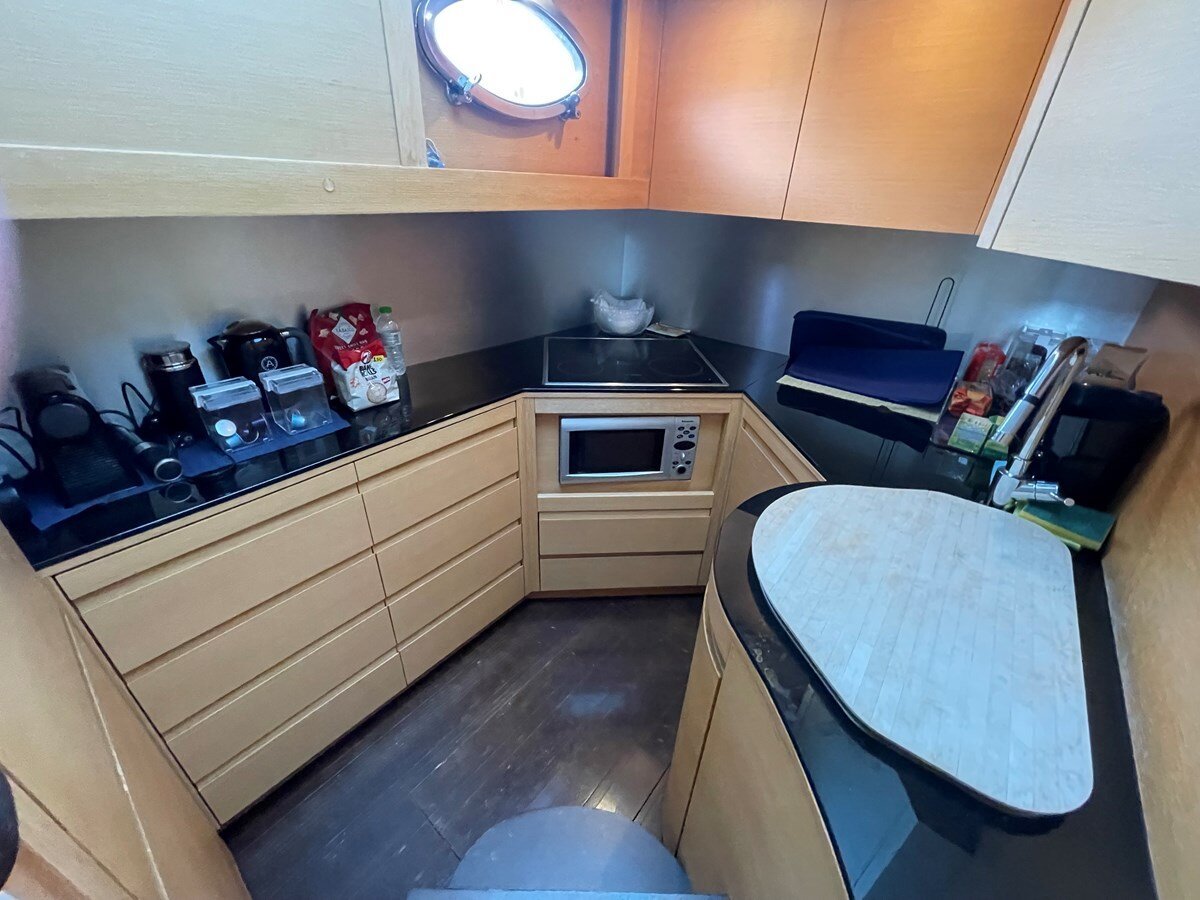 2009-pershing-65-8-a716e6