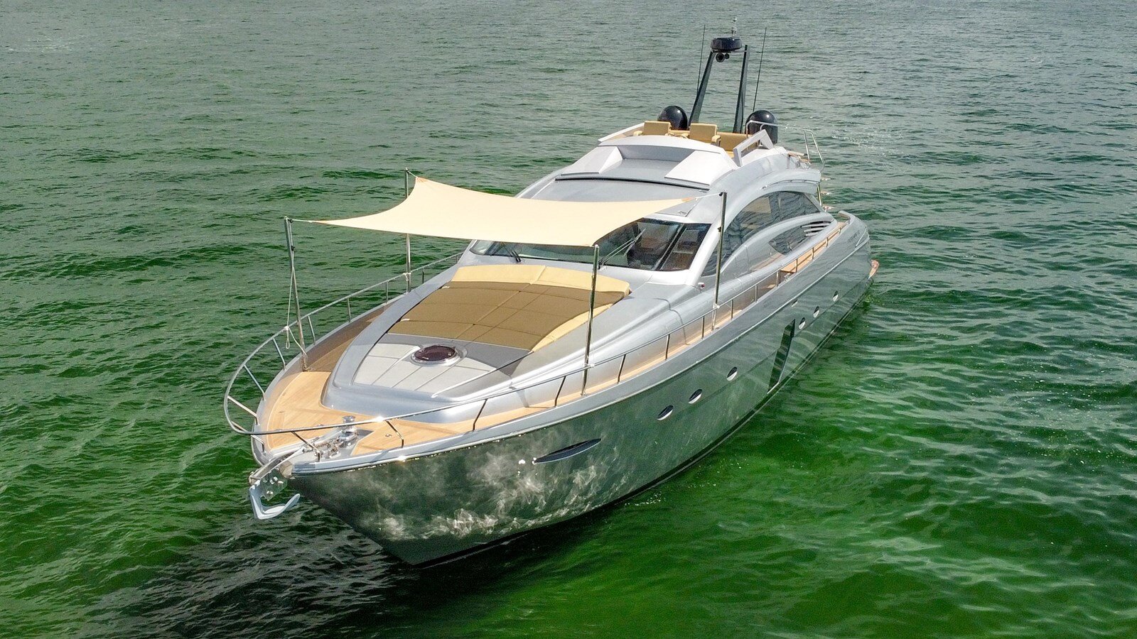 2009-pershing-72-d20ab2