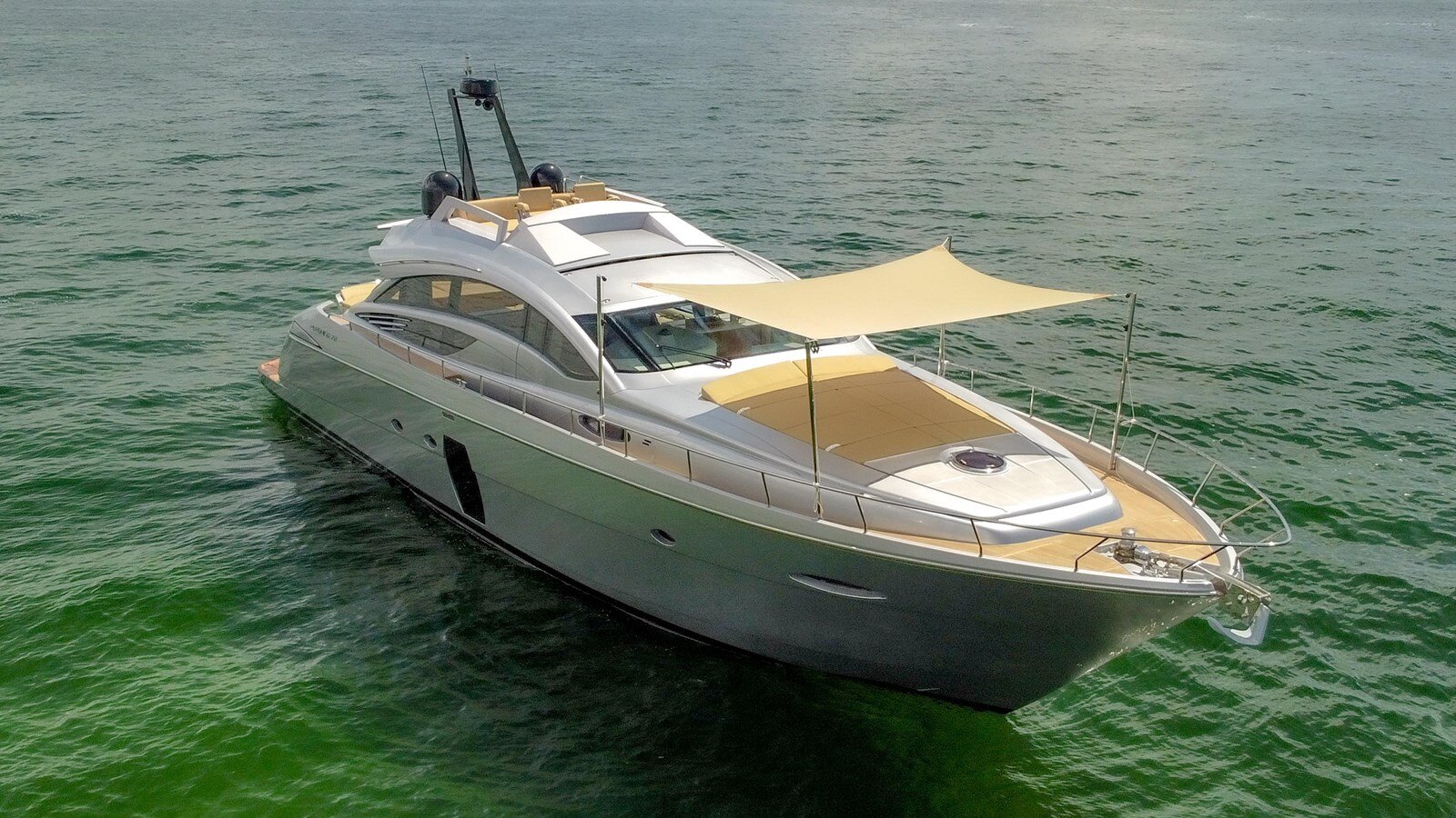 2009-pershing-72-d20ab2