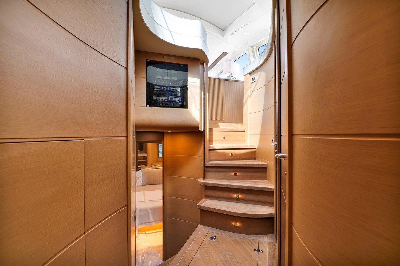 2009-pershing-72-d20ab2