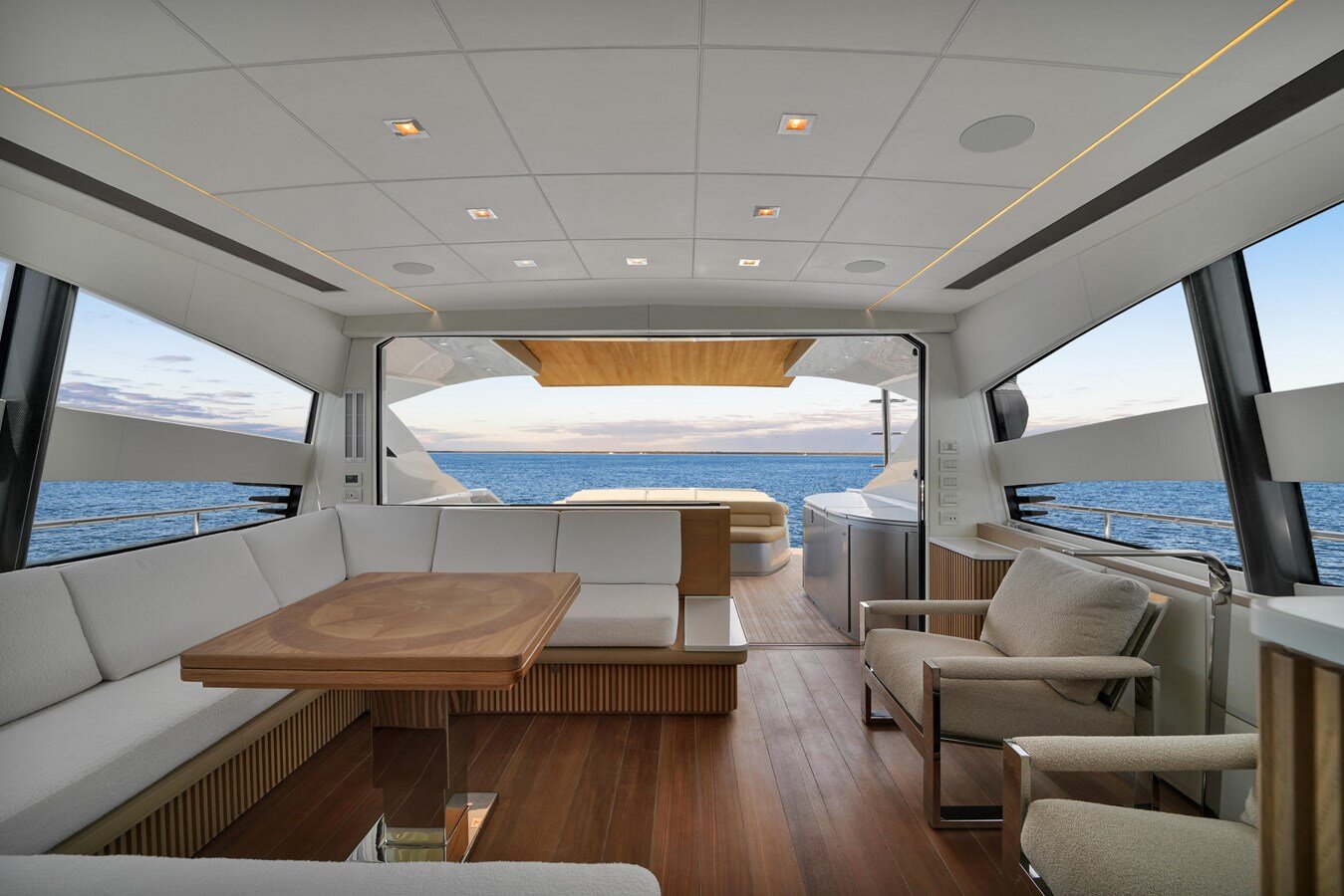 2009-pershing-72-d20ab2