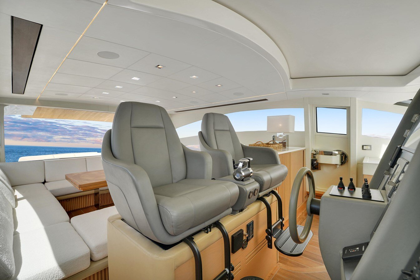 2009-pershing-72-d20ab2