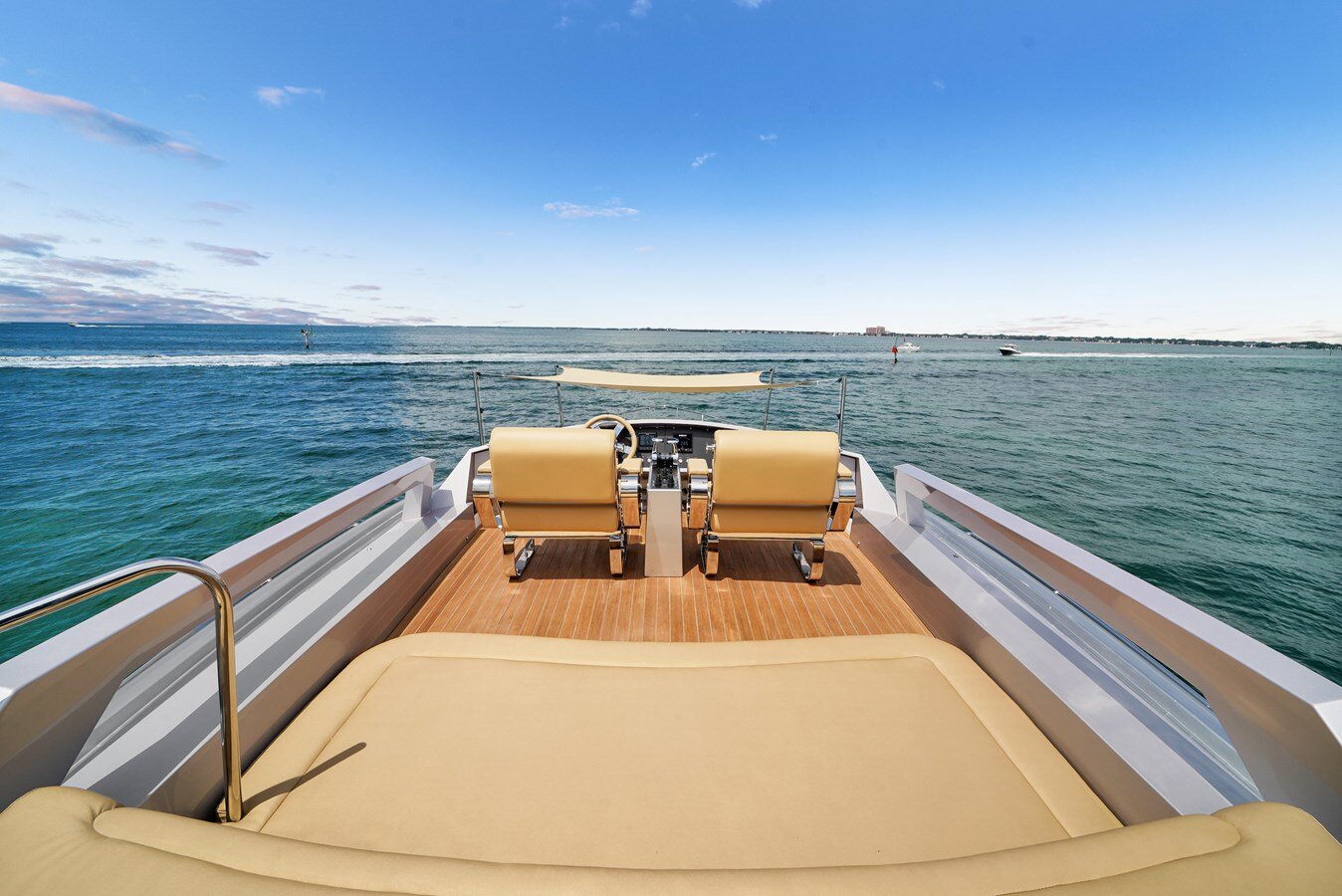 2009-pershing-72-d20ab2