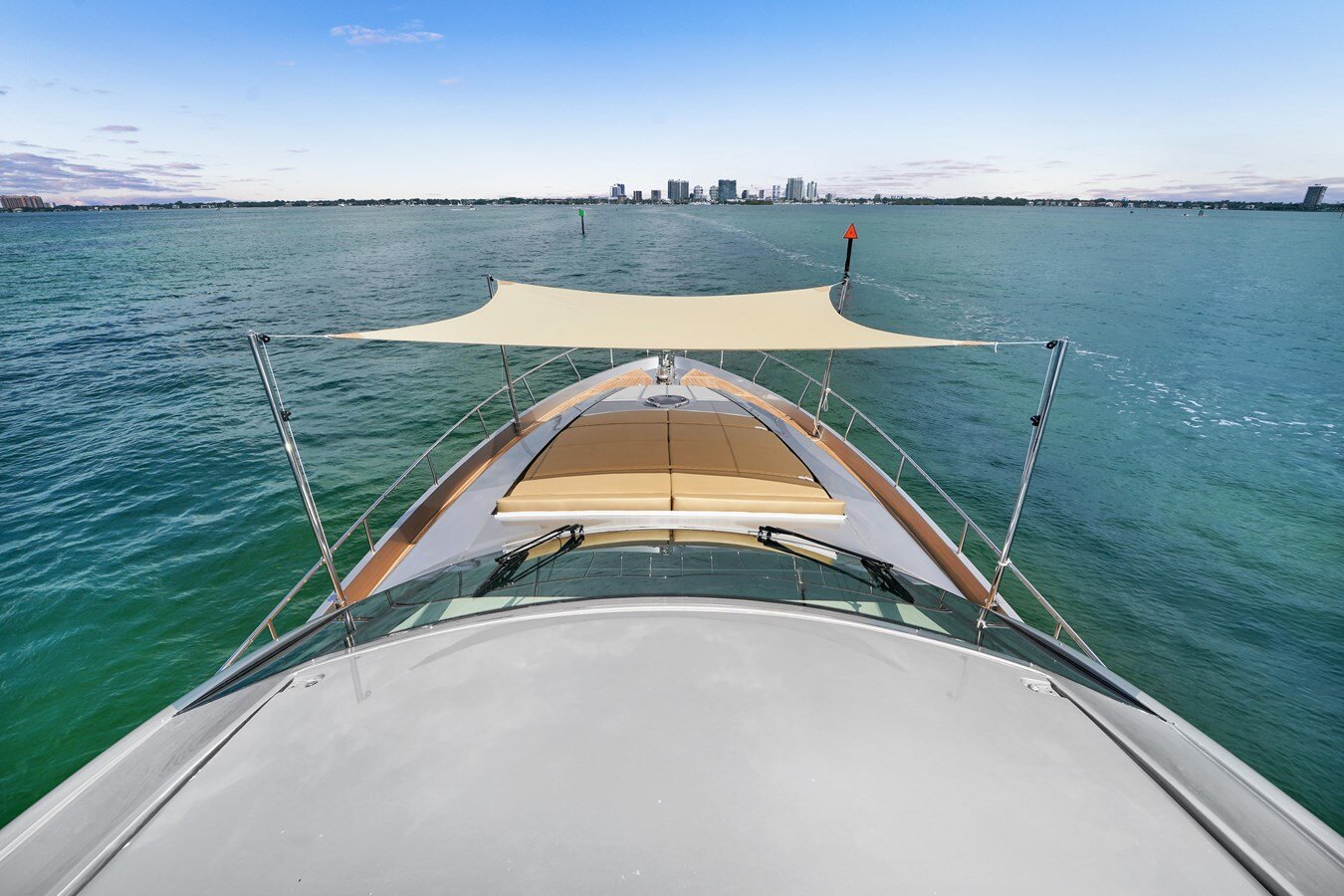 2009-pershing-72-d20ab2