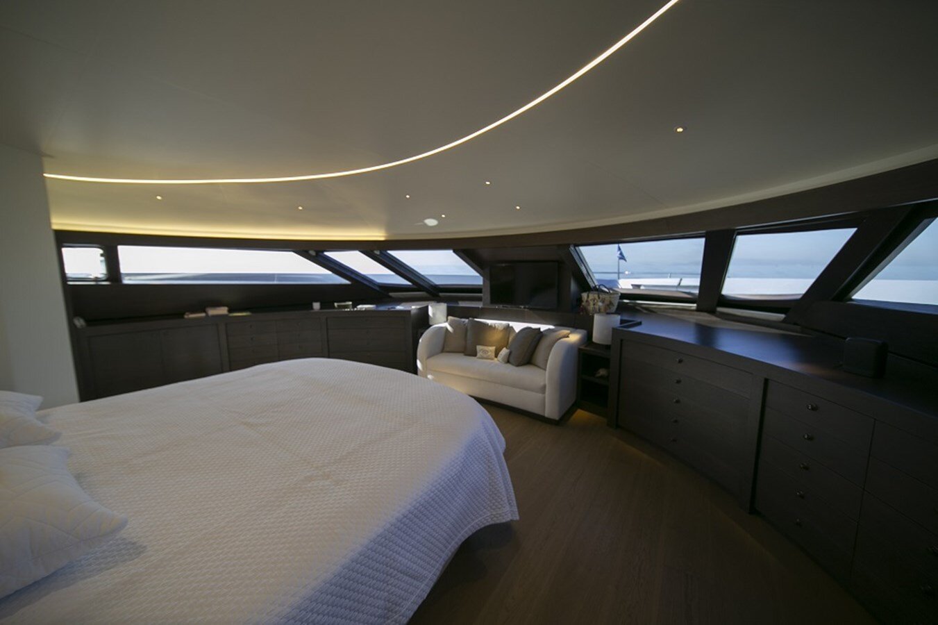 2009-posillipo-120-1-f4f8f9