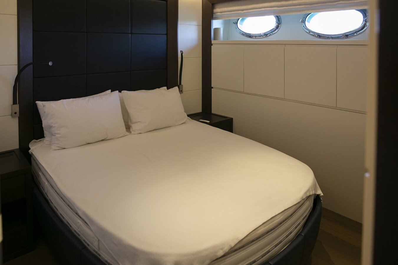 2009-posillipo-120-1-f4f8f9