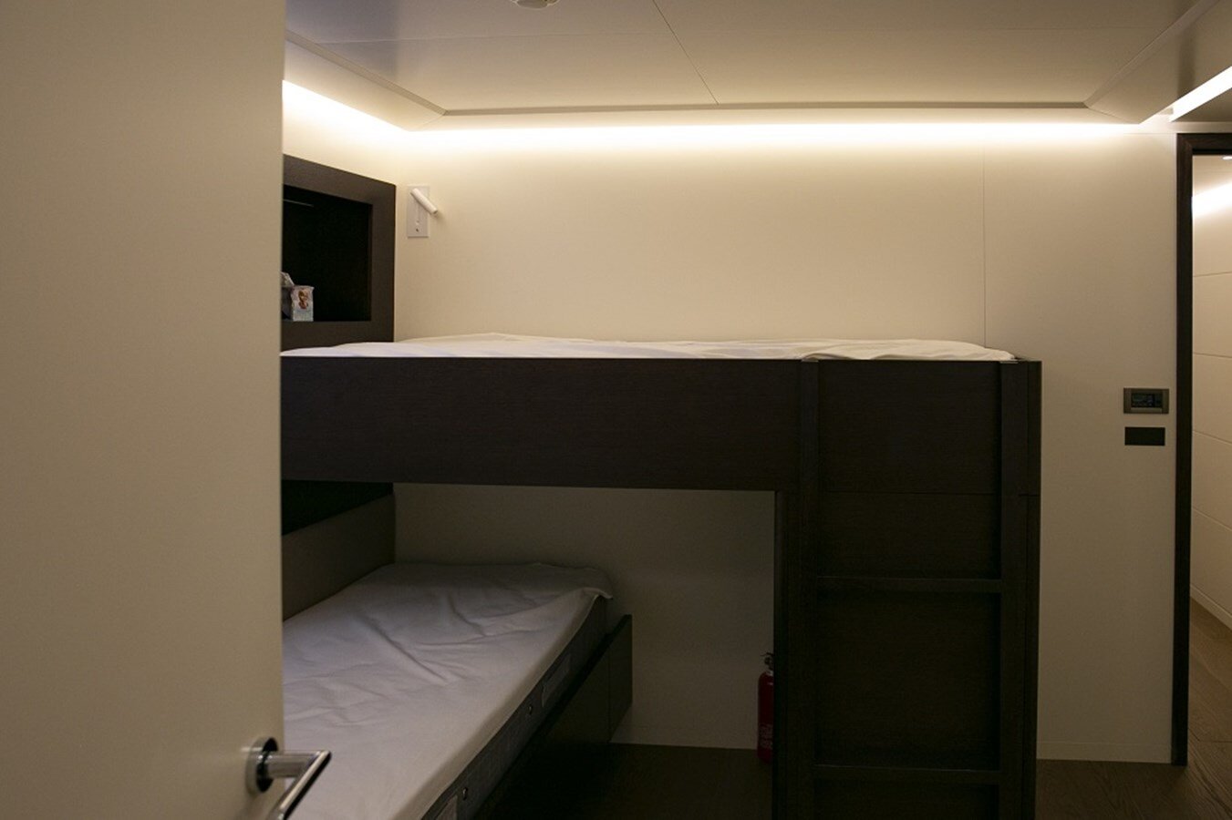 2009-posillipo-120-1-f4f8f9