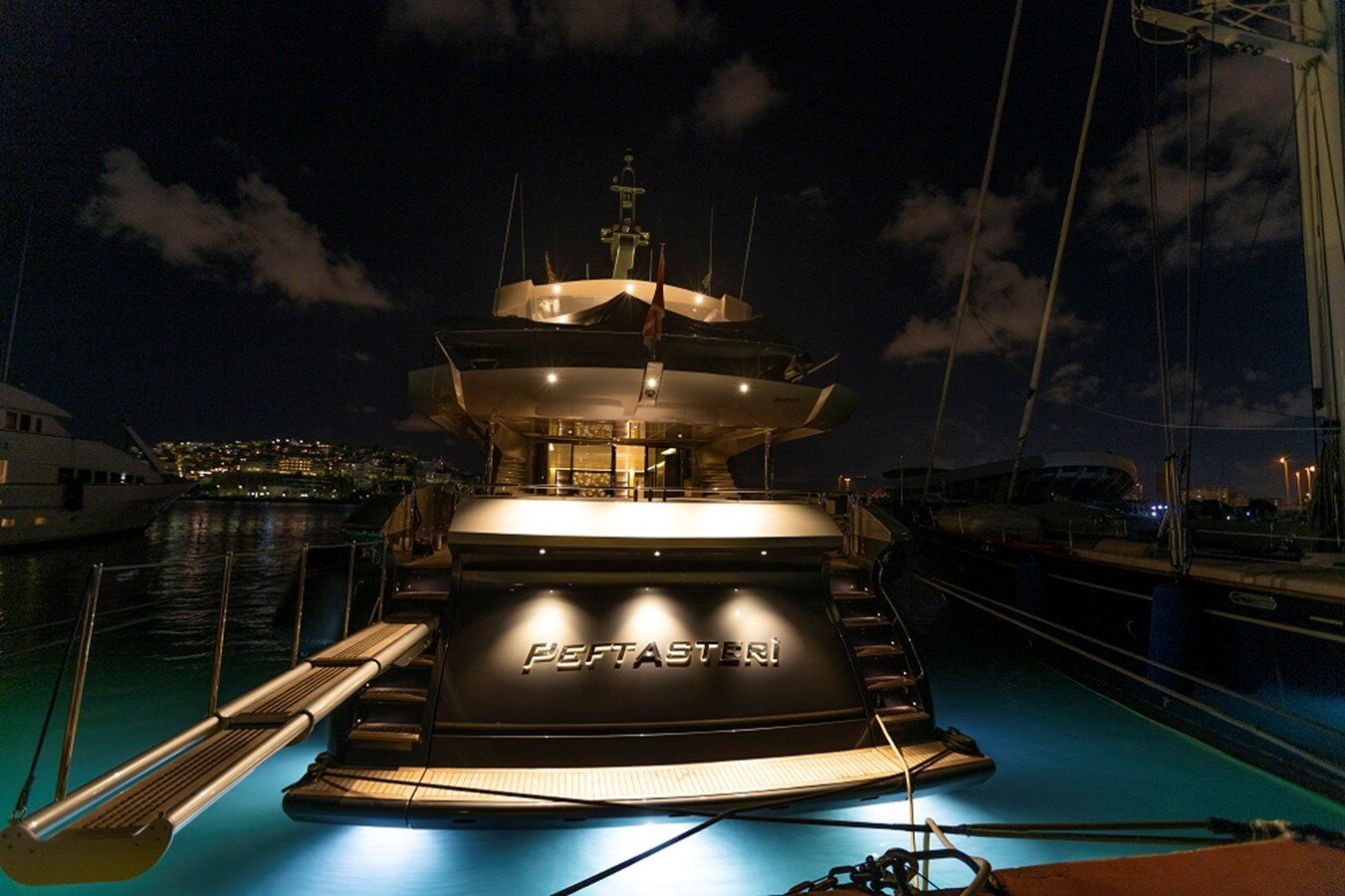 2009-posillipo-120-1-f4f8f9